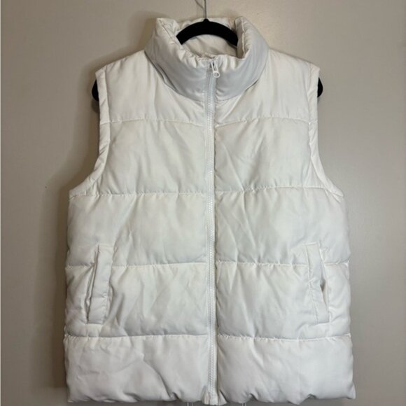 Cupshe Women's Snowy White Puffer Vest - Picture 1 of 4